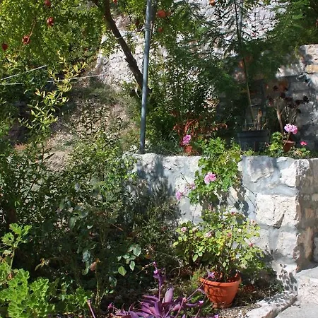 With A Parking Space Hvar - 3229 Apartmán *