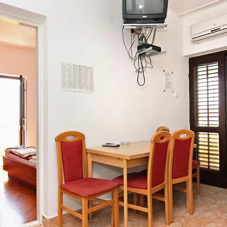 With A Parking Space Hvar - 3229 Apartmán *